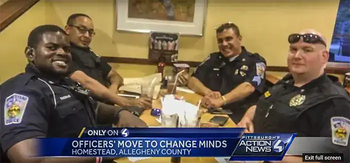 A Couple Didn’t Want To Have Dinner Near Cops, So Officers Paid Their Bill IN FULL!